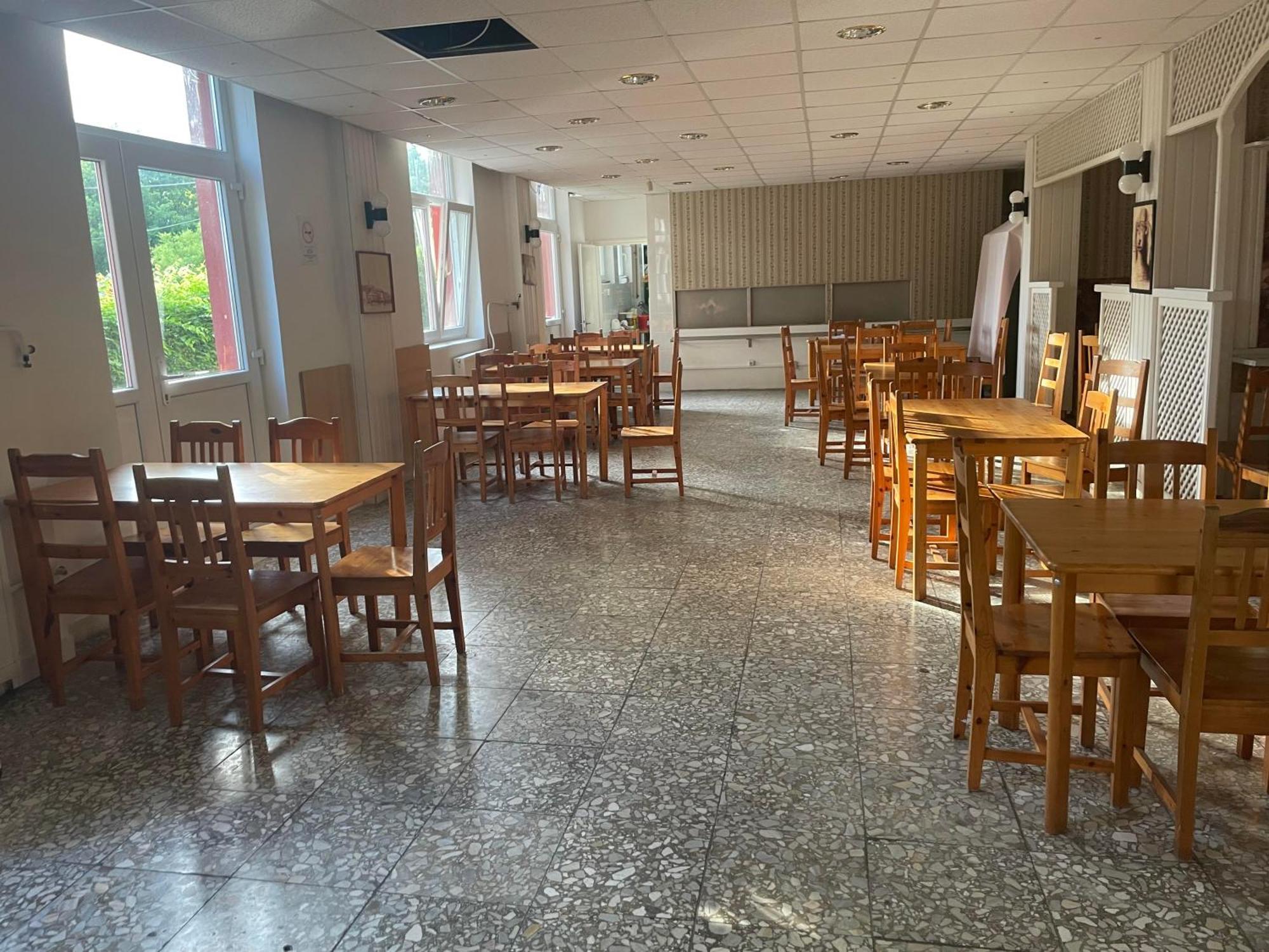 Tifani Szallo Hotel Balatonlelle Luaran gambar